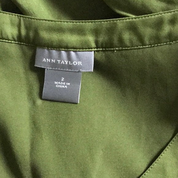 Ann Taylor satin sleeveless top - Picture 5 of 5